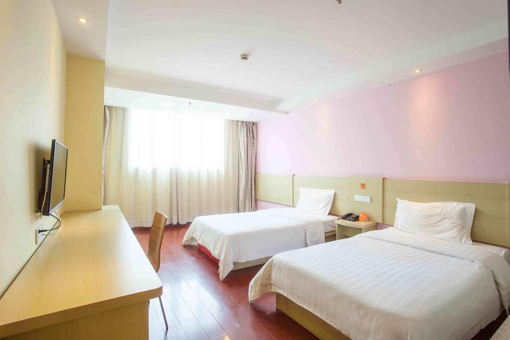 7Days Inn Foshan Qiandeng Lake Nangui Road Subway Station Habitación foto