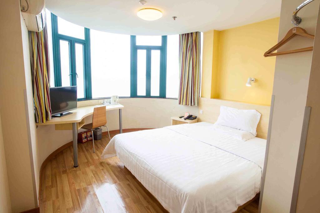 7Days Inn Foshan Qiandeng Lake Nangui Road Subway Station Habitación foto