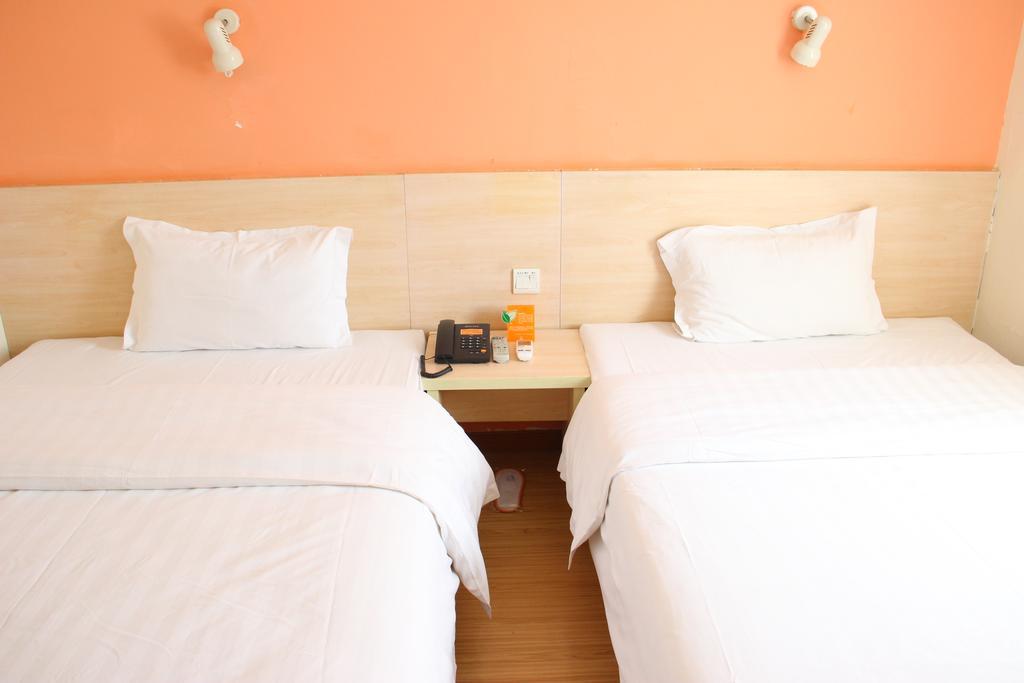 7Days Inn Foshan Qiandeng Lake Nangui Road Subway Station Exterior foto